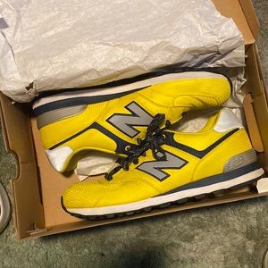 New Balance 574 Yellow/Navy Blue